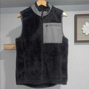 Black Fleece‎ Vest with Gray Pocket